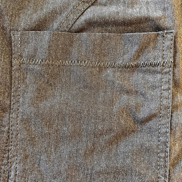 Like New,  Athleta Skirt,  in Womens Size 10.  Beautiful Taupe Color. - Picture 7 of 12